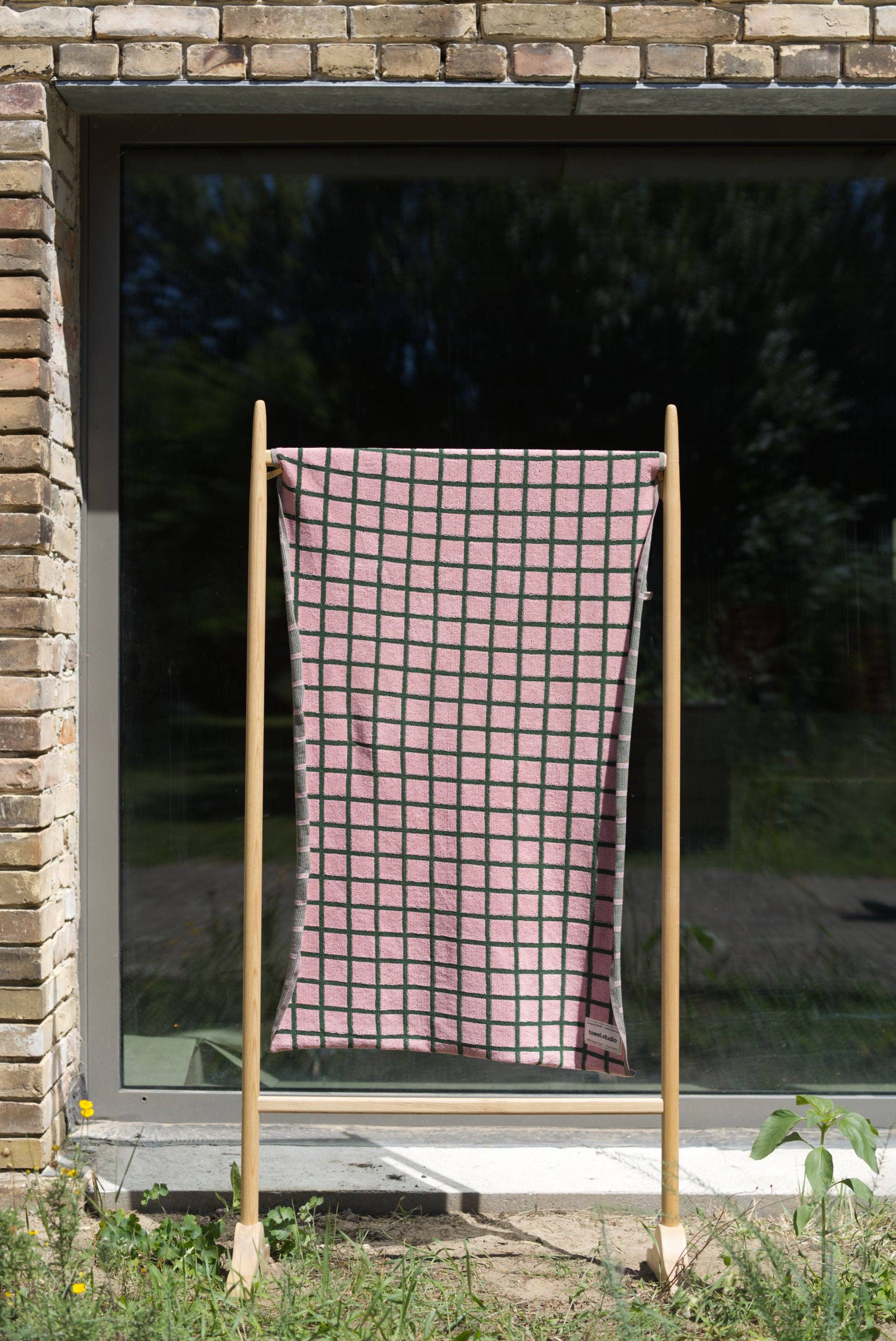 towel.studio - Wholesale Bath Towel - Tiles Bath Towel | Pink & Green2