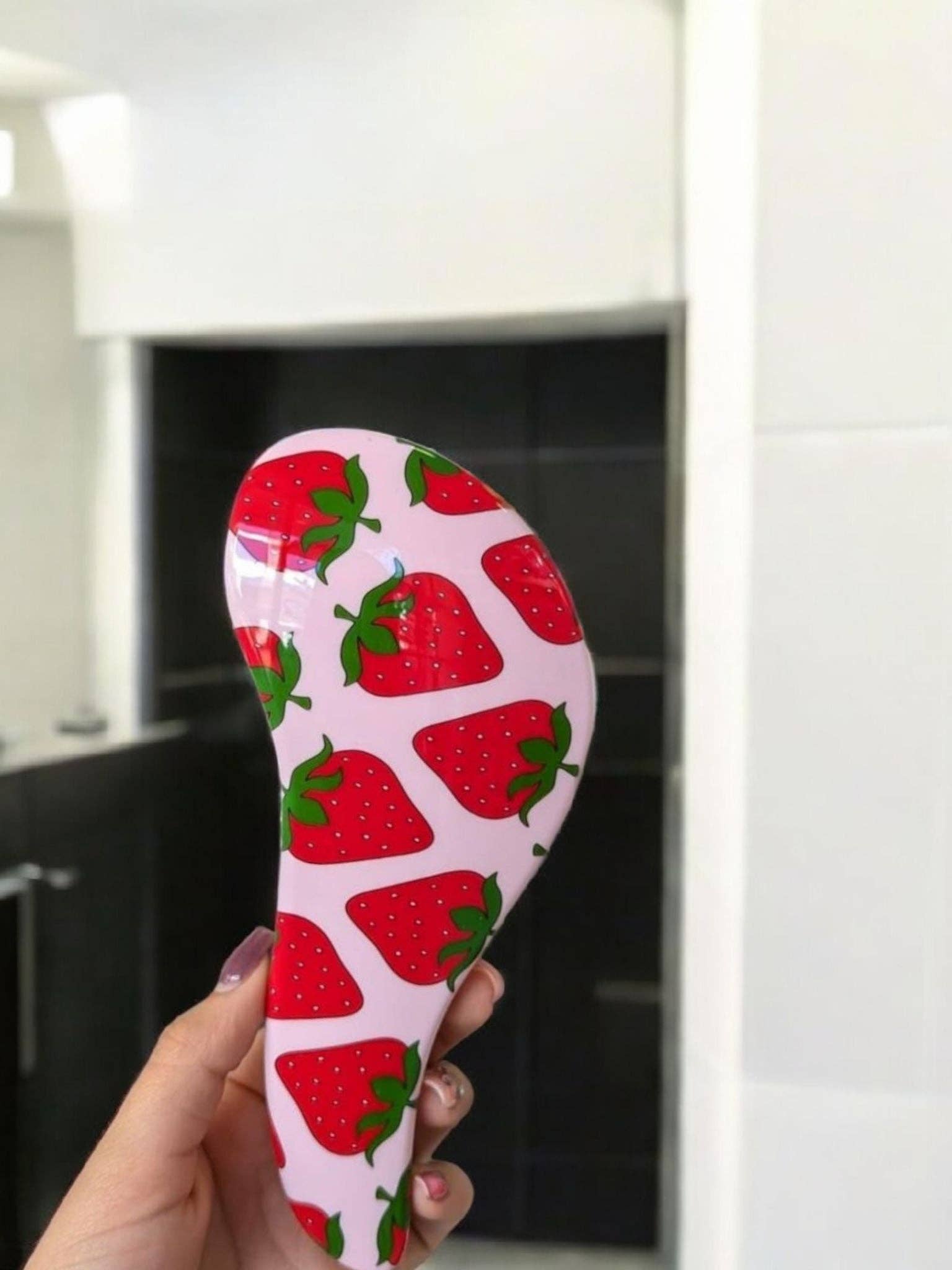 The Bling Barn - Wholesale Hair Brush/Comb - Wet Or Dry Compact Size Detangling Brush0