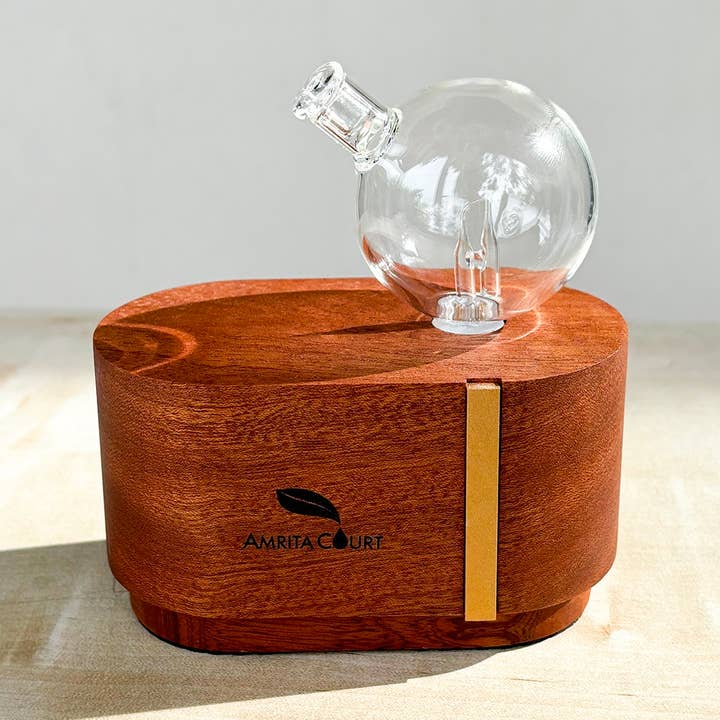 Mini Redwood draagbare waterloze geurverspreider | Massief hout voor wholesale door Amrita Court Essential Oils and Aromatic Homeware