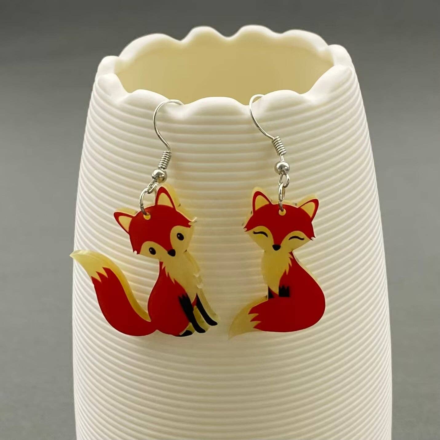 Mio Queena – wholesale Hängande örhängen – Akryl Fox Danle Örhängen - YK4