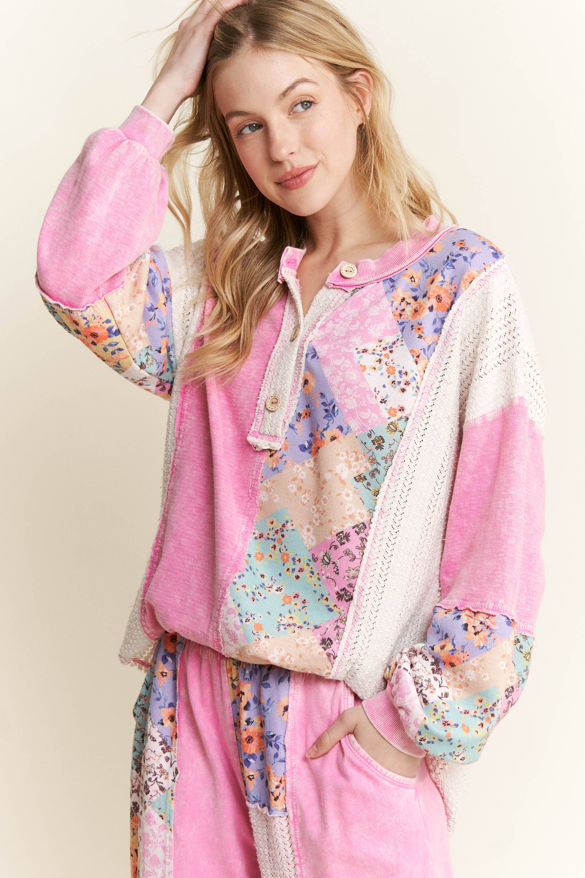 J.Her – Engroshandel Strikket top - Dame – Mineralvasket blomsterbølge-strikket jacquard boho-top HT6039P127