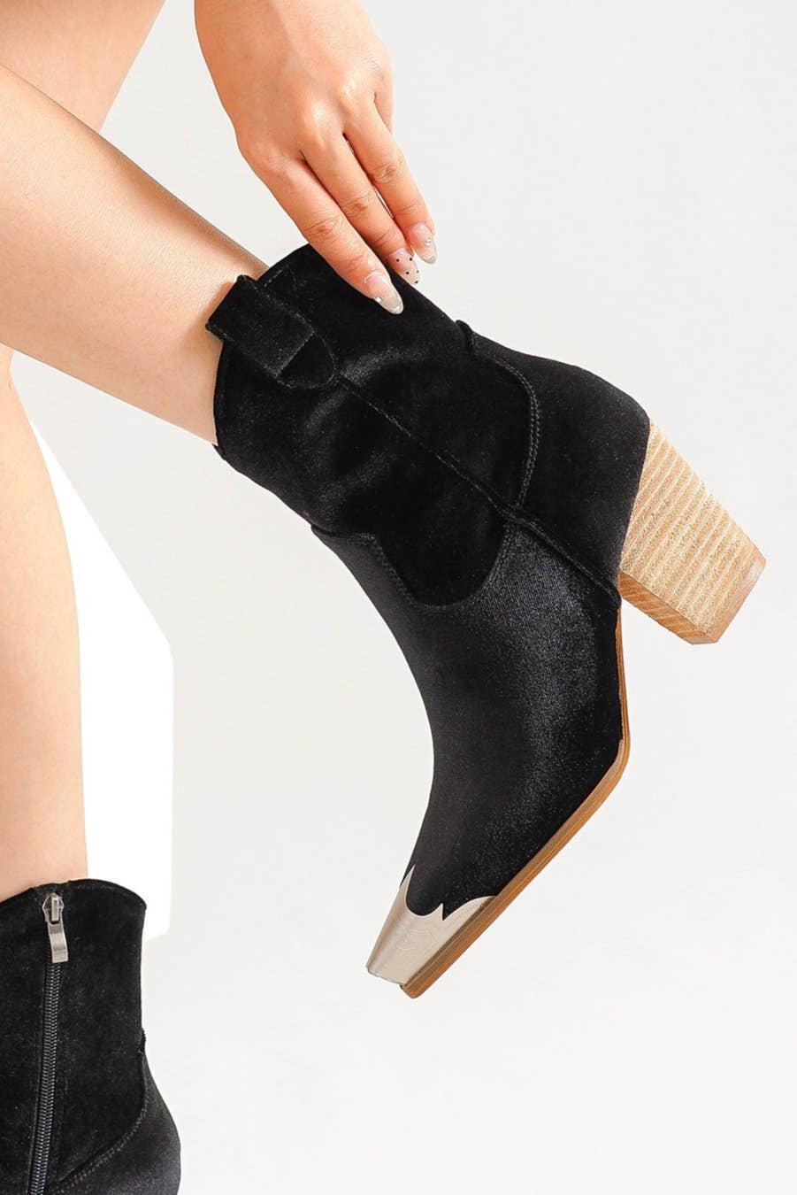 BEAST FASHION - Wholesale Cowboy Boots - Women's - DAKOTA-01-V Velvet Western Ankle Boots9