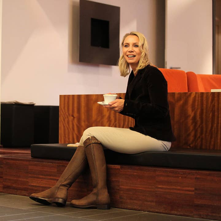 cuero antiguo cocoa Botas CHEVAL de construcción welted en cuero antiguo de venta al por mayor en Faire