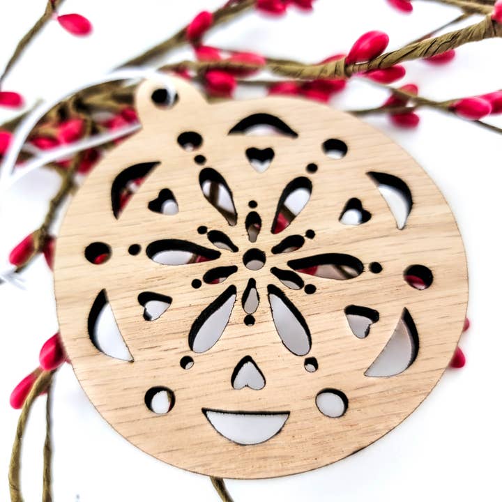 Christmas Wood Diffuser | Stellar Round for wholesale by A Dash of Kinship
