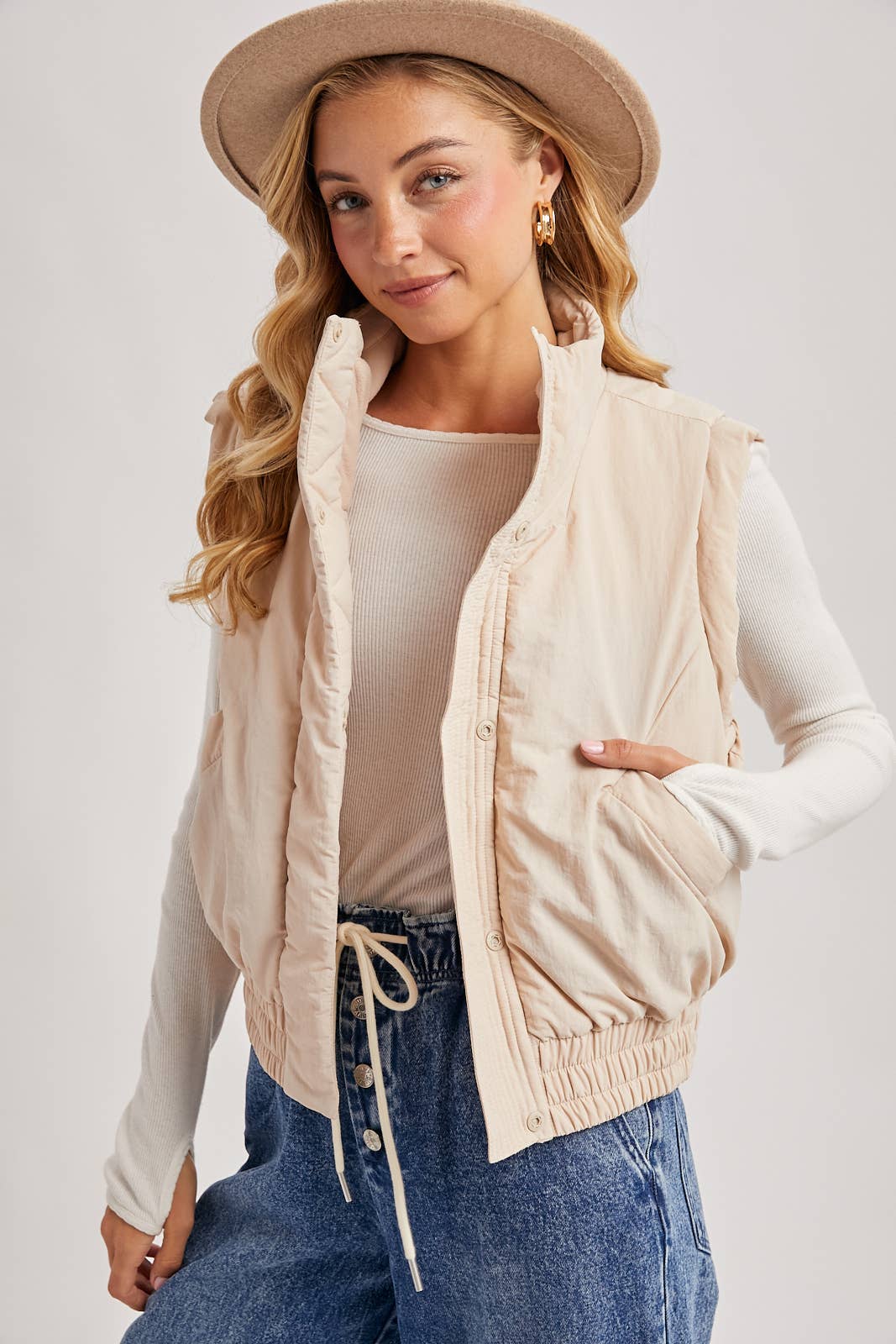 Bluivy - Wholesale Outerwear Vest - Women's - BOMBER STYLE PUFFER VEST WITH POCKETS1