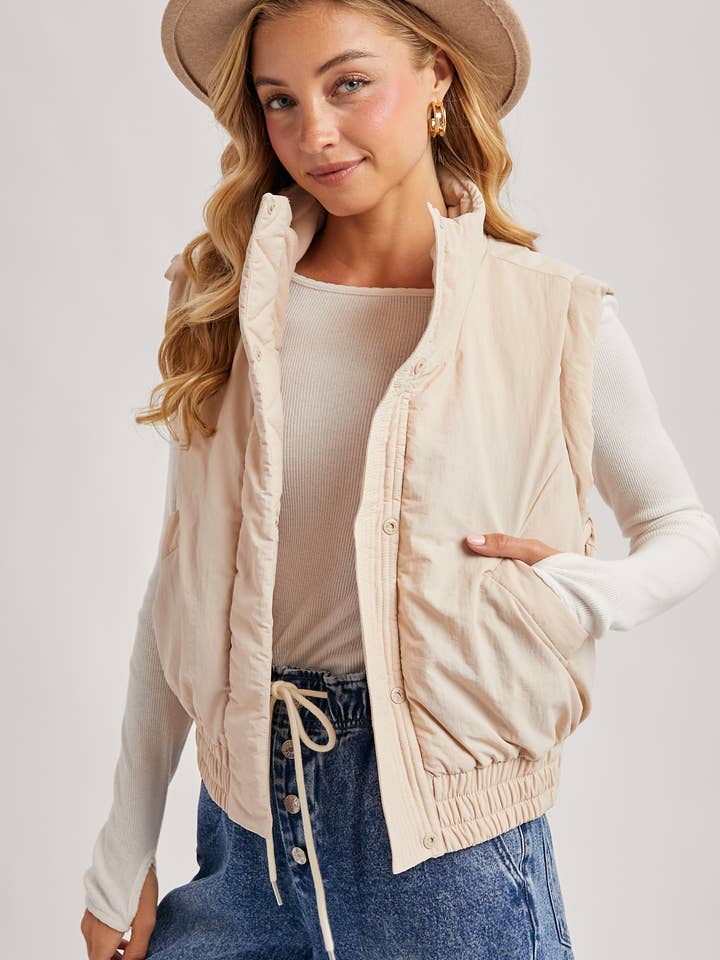 Bluivy - Wholesale Outerwear Vest - Women's - BOMBER STYLE PUFFER VEST WITH POCKETS1