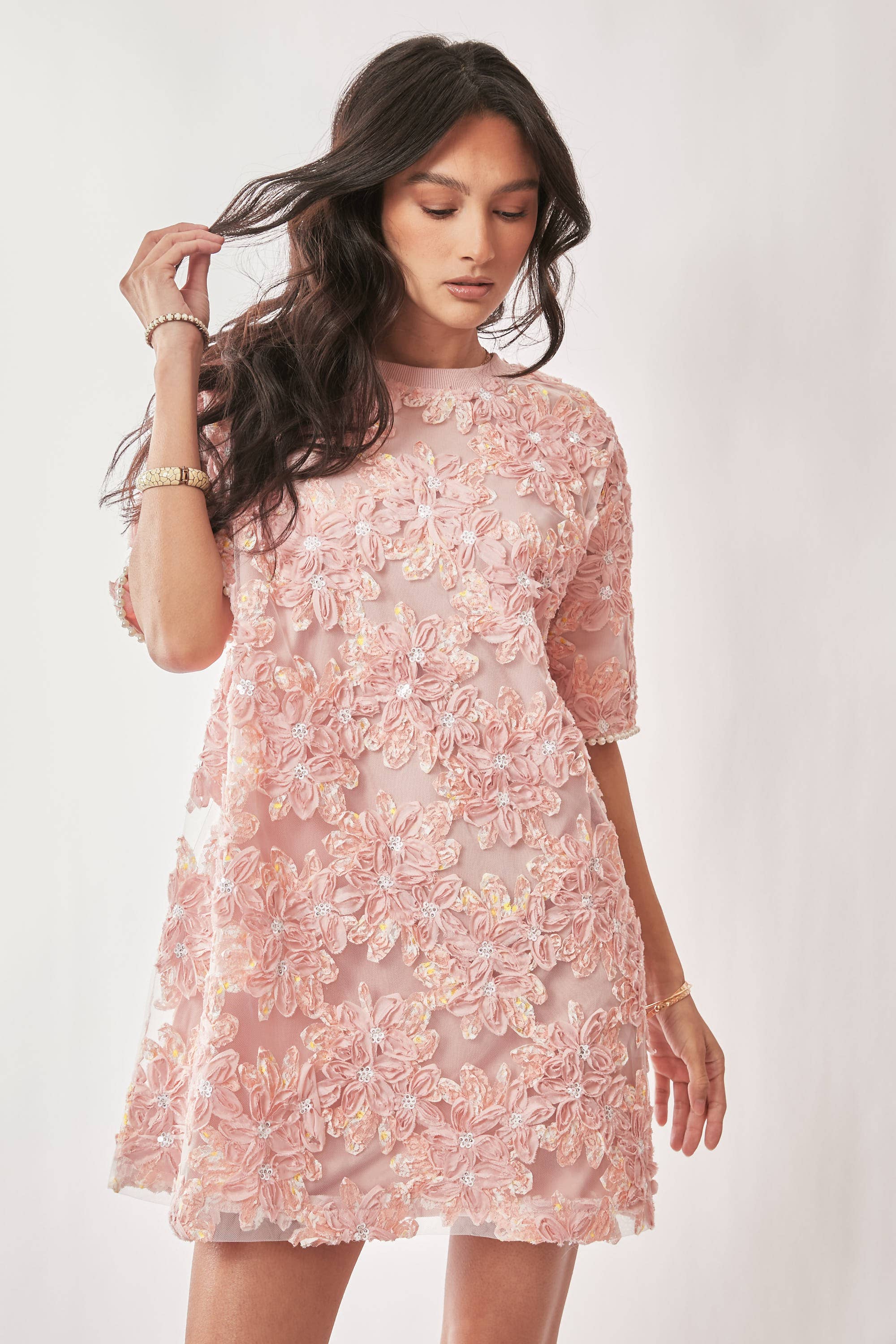 ROSE FLORAL ROBE COURTE EN TULLE BRODÉE DE FLEURS ET PAILLETÉE en vente sur Faire2