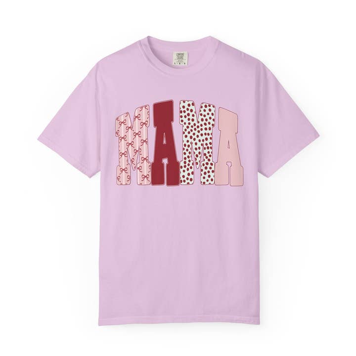 T-shirt texte Mama Arch — T-shirt Mama à motif rose pour la vente par Apparel Crush