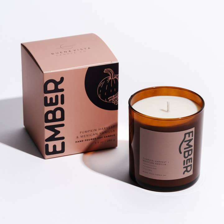 Gobelet minimaliste en cire de soja Ember (citrouille et vanille) pour la vente par Buena Vista Candle Co.