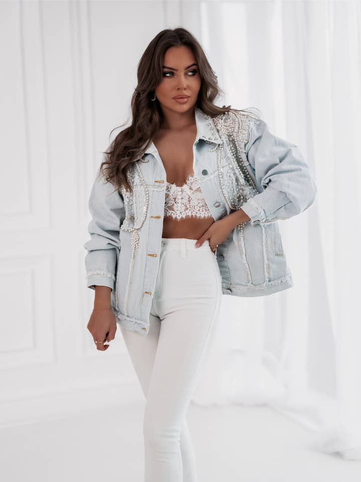 Veste Denim "Eclat Baroque" – Ornements Perles & Broderies pour la vente par LILY MCBEE