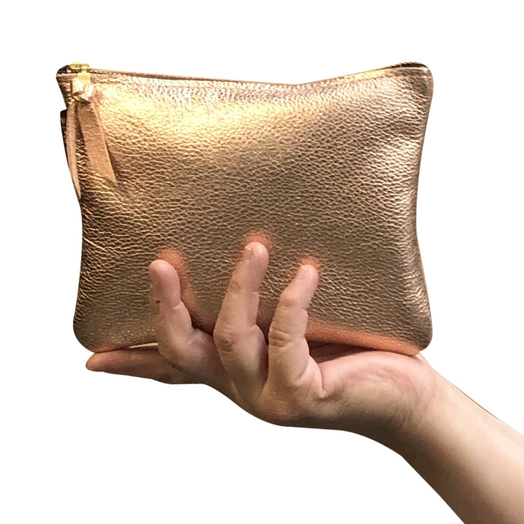 Zina Kao Exclusives – Großhandel Beutel – Damen – Metallisch gefärbte Alltags-Tasche: 4 Größen! Ginger, Monroe, Carter und mehr13