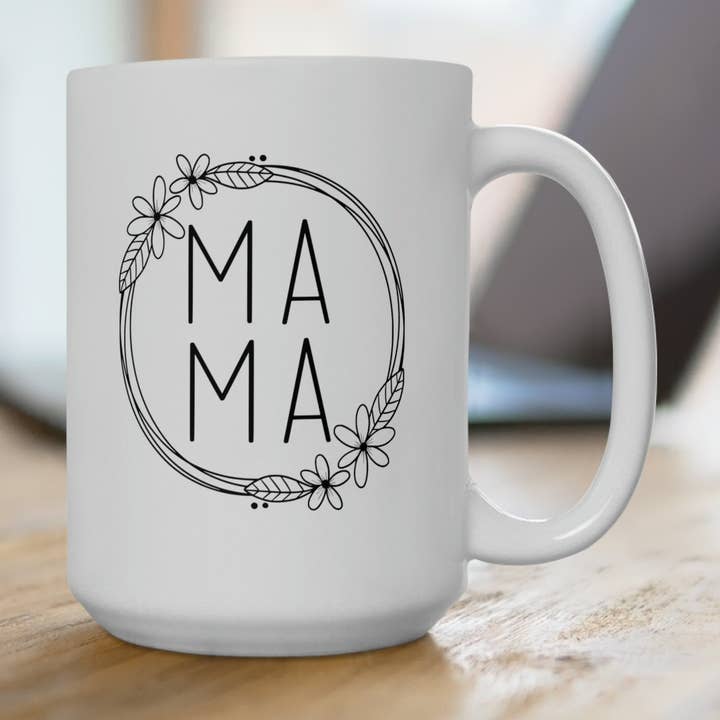 Tasse en céramique Mama 15 oz, nouvelle maman, cadeau de douche, cadeau d'anniversaire, nouvelle maman, fête des mères, maman qui aime le café, maman a besoin de café, pour la vente par QDTee Boutique