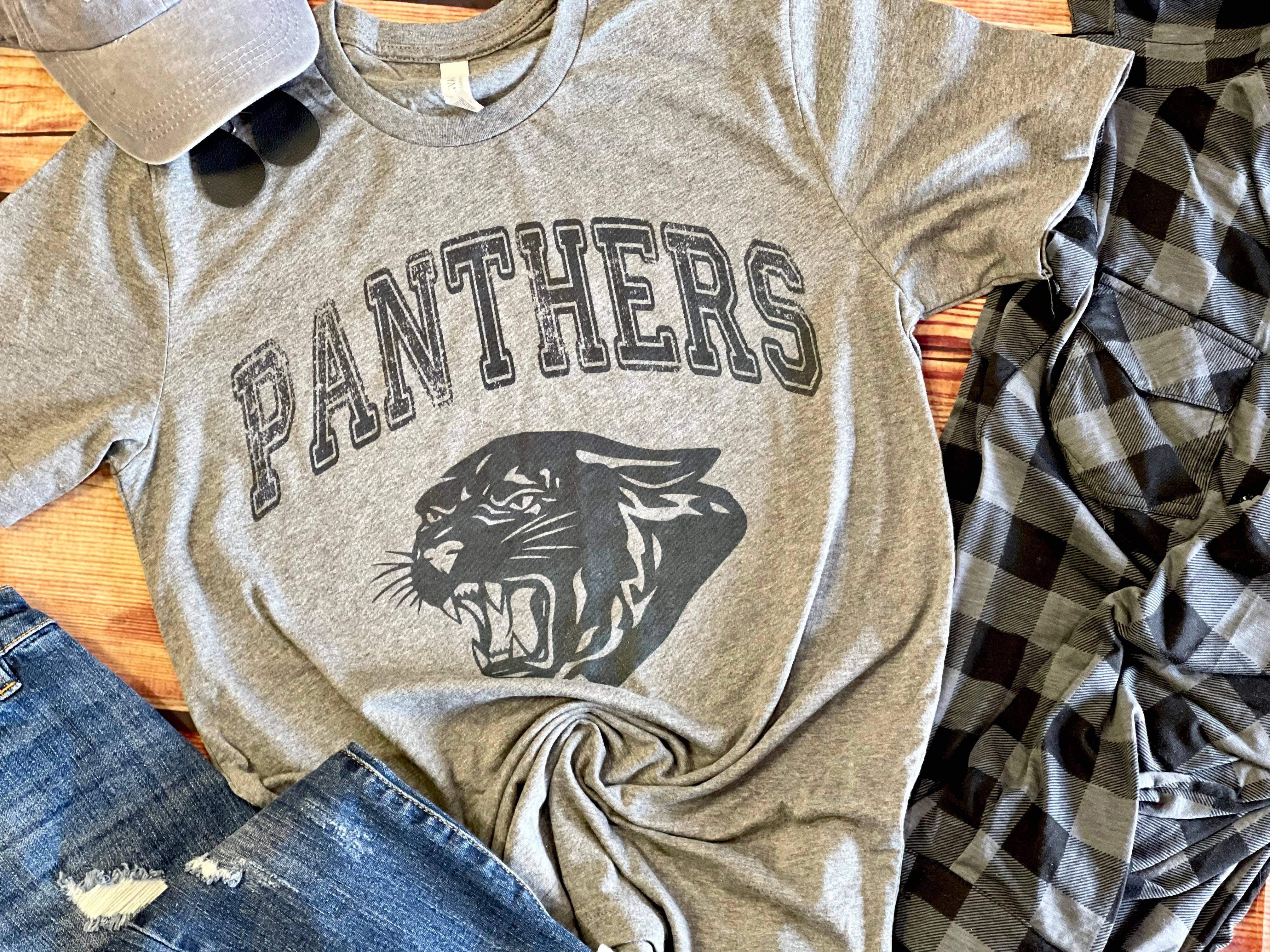 Truelove Apparel – wholesale Screen printed t-shirt – Women′s – Team Spirit Game Day Monochrome Graphic Tee3