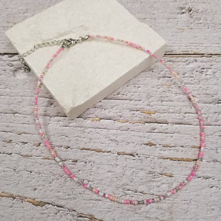 Treasure Wholesale - Wholesale Beaded/Pearl Necklace - Boho Layered Colorful Miyuke Bead Necklace