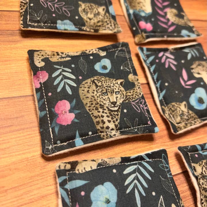 Tahlia Paige – wholesale Cotton pad – Snow Leopard Reusable Skincare Pads3