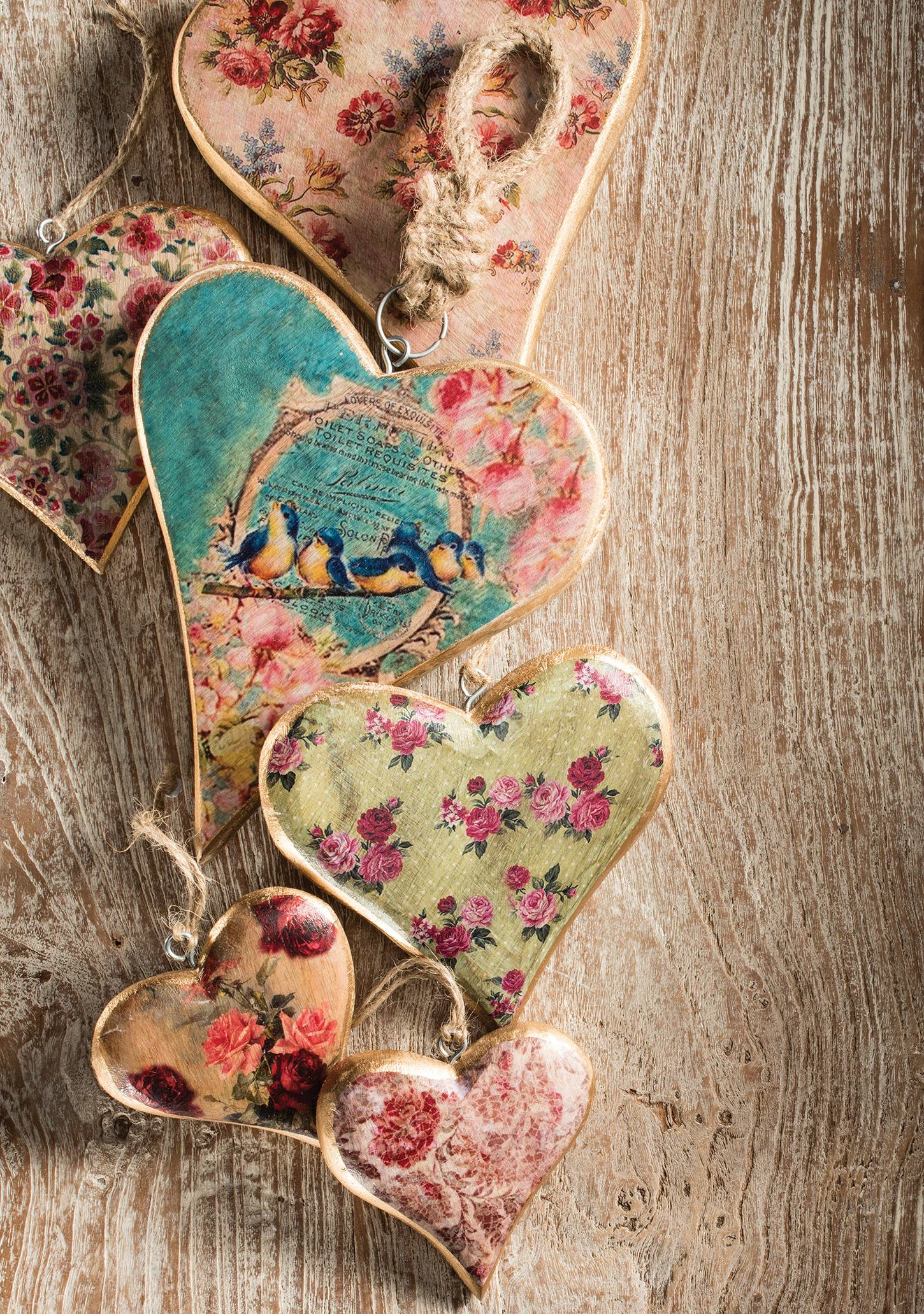 Namaste - Wholesale Ornament - Small Vintage Wooden Hanging Heart Decoration1