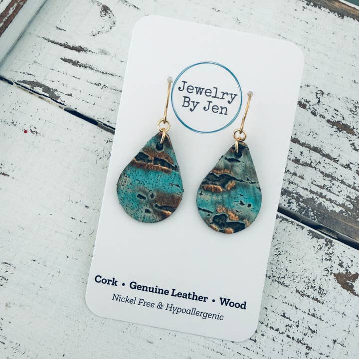 Jewelry By Jen - Venta al por mayor Pendientes colgantes - Pendientes pequeños en forma de lágrima: Turquesa Wildwood5