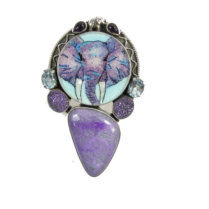 Ciondolo a spillo in argento sterling con mosaico di elefanti in pietra preziosa per la vendita all'ingrosso da parte di Amy Kahn Russell