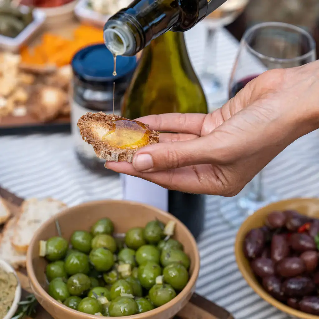 Byron Bay Olive Co. - Wholesale Olive oil - Australian Organic Olive Oil - Fruity1