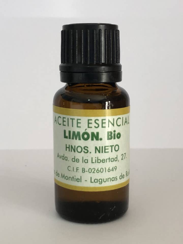 Lemon Essential Oil for wholesale by esencias naturales hermanos nieto