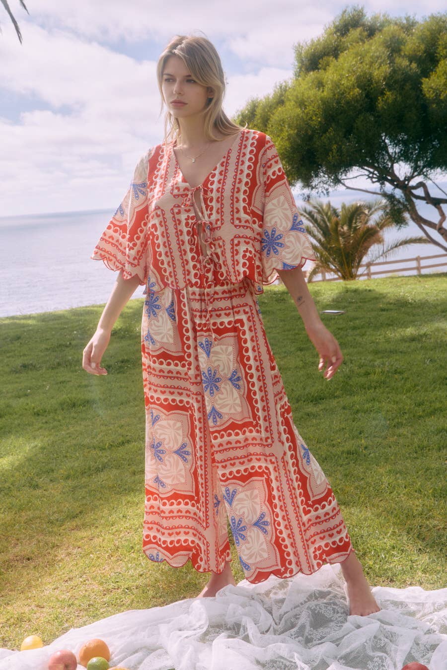 Red Blossom Relaxed Blouse And Trousers Set for wholesale on Faire2