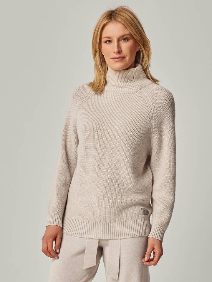 Eve sweater – stilren tröja med polokrage för wholesale av YOU LOOK PERFECT Loungewear