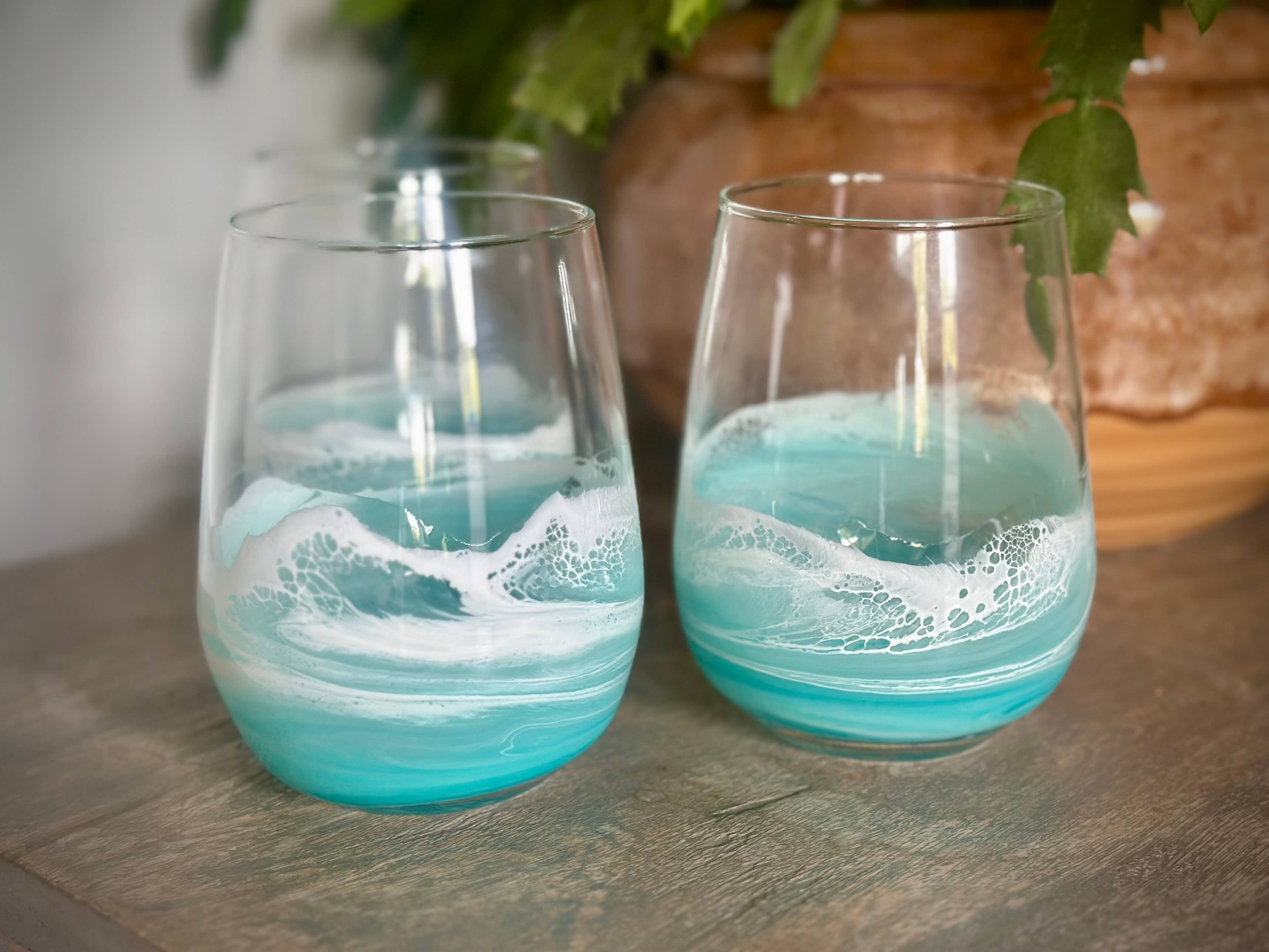 Artful Nests - Wholesale Wine Glass - Stemless Wine Glass with Resin Waves - Light Teal 4