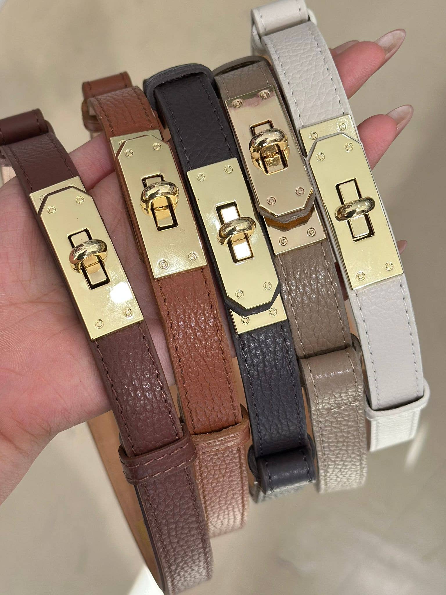 ADORA - Vente Ceinture – femme - Ceinture en cuir véritable avec fermeture dorée0