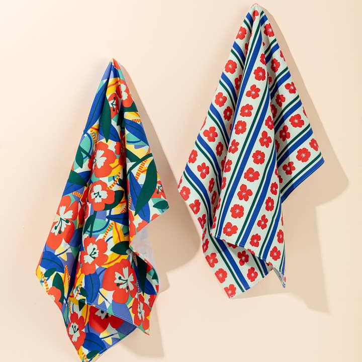 Teresa Rego - Wholesale Tea Towel - Tea towel Burgundy Flower Pattern1