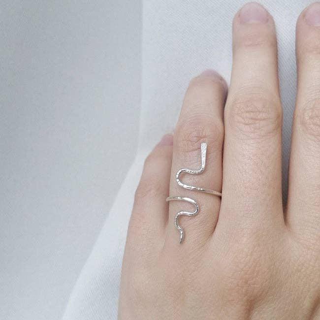 byMaraca – wholesale Cocktail/Statement Ring – COVEN Ormring1