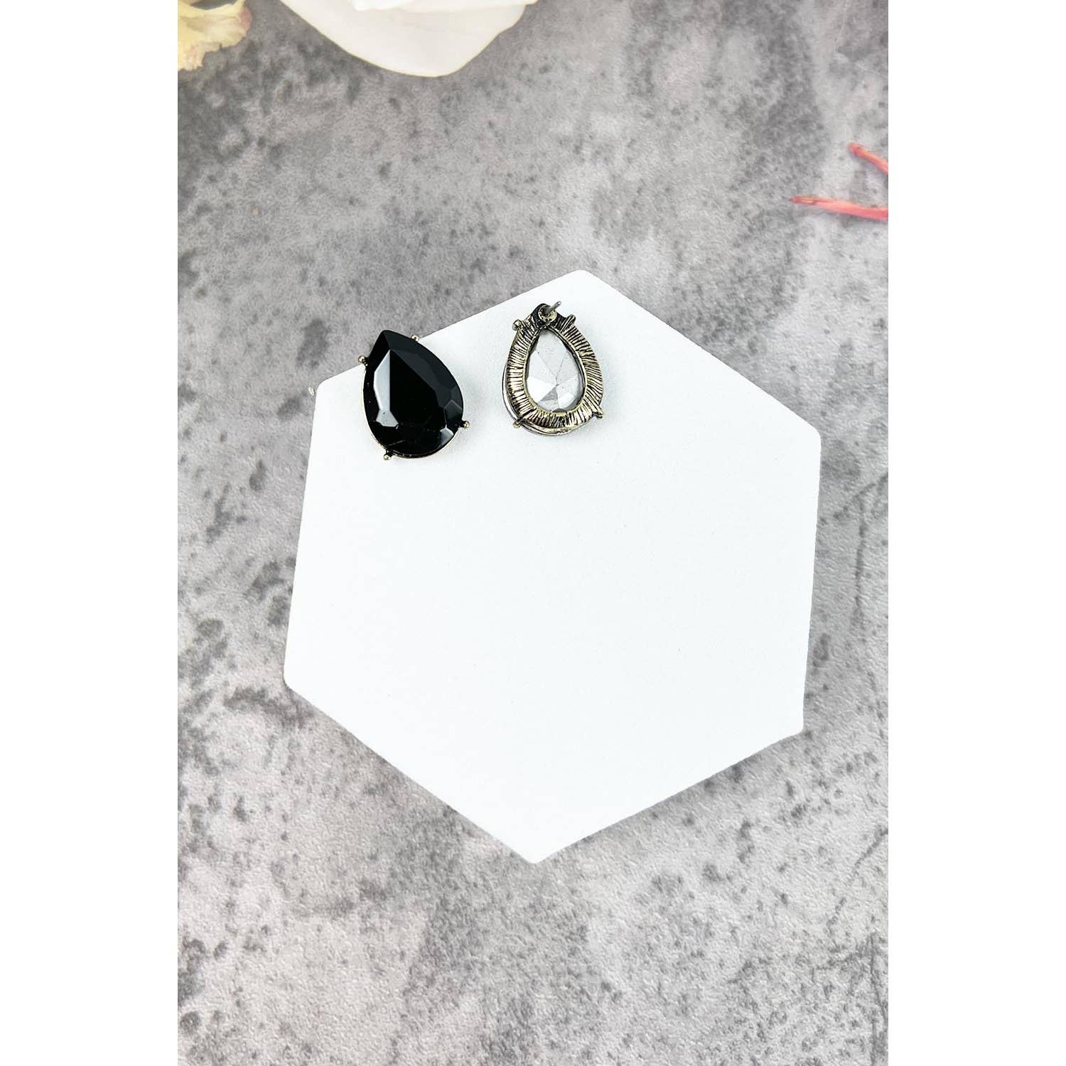 JHP Collection - Wholesale Stud/Post Earrings - TEAR DROP CRYSTAL OVAL STUD EARRING3