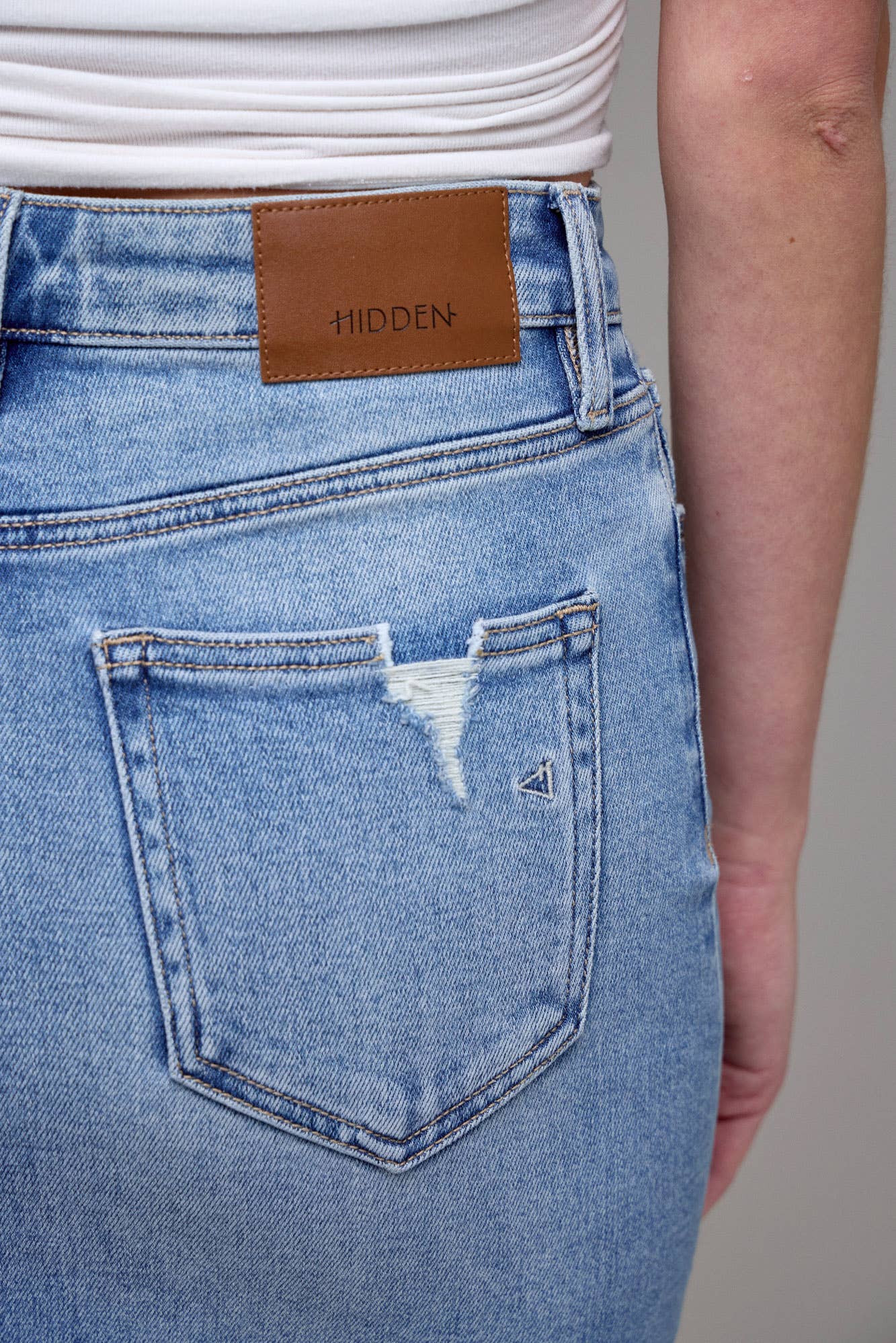 Hidden Jeans - Wholesale Skirt - Women's - Medium Light Side Slit Stretch Midi Skirt6