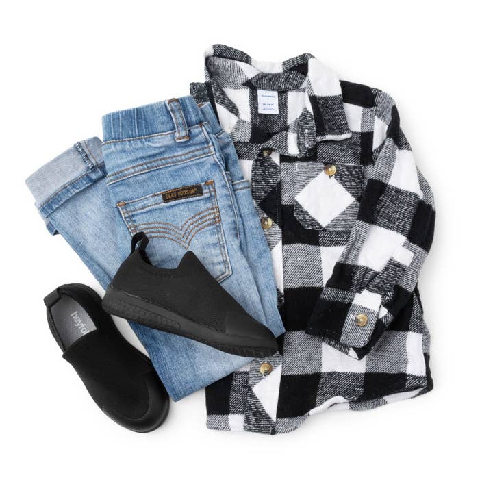 Kids Voyageur Triple Black for wholesale by Heyfolks