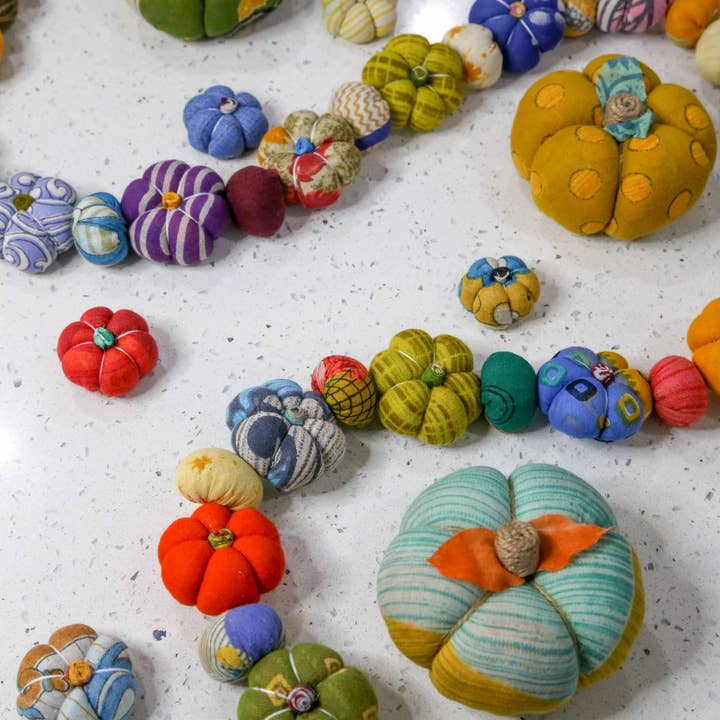 Asha Project - Wholesale Bunting/garland - Mini Saree Pumpkin Bead Garland6