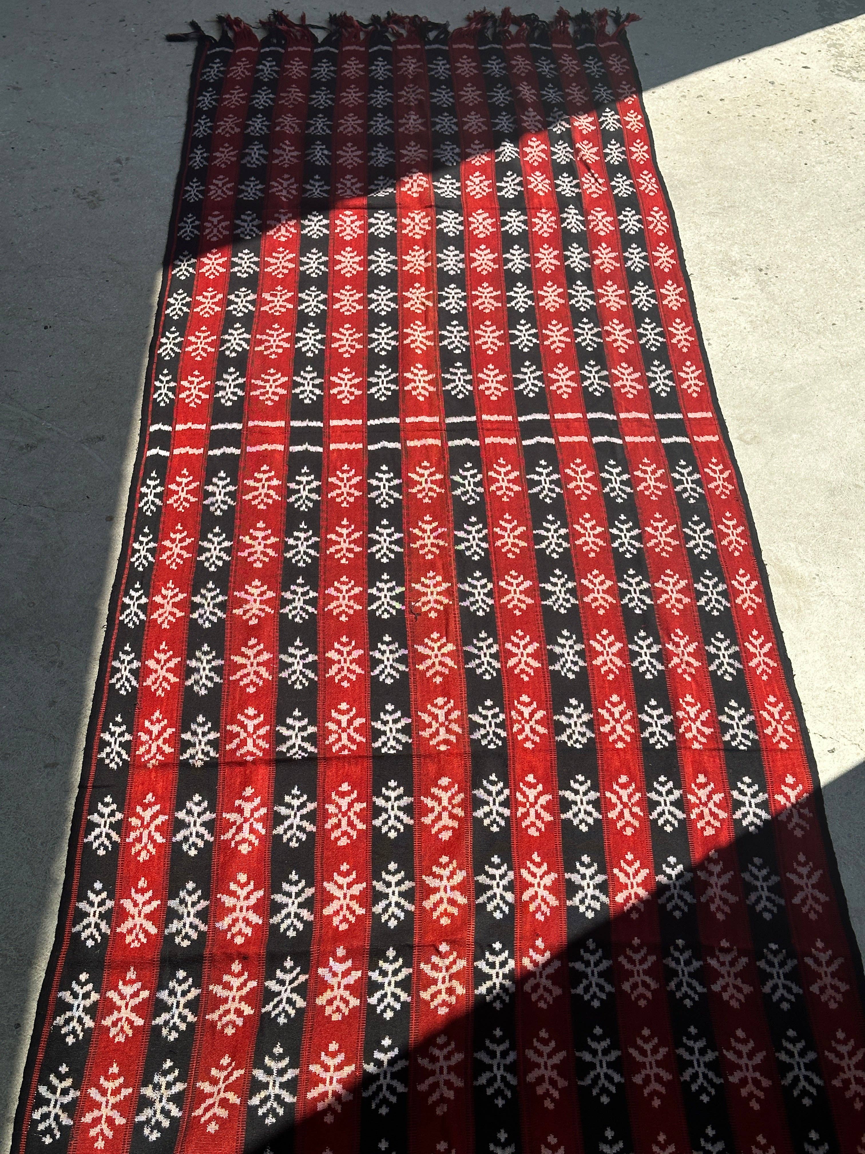 Office Objets - Wholesale Coverlet - Ikat, traditional Indonesian fabric from the island of Savu (Timor) red and black 2m25x7537