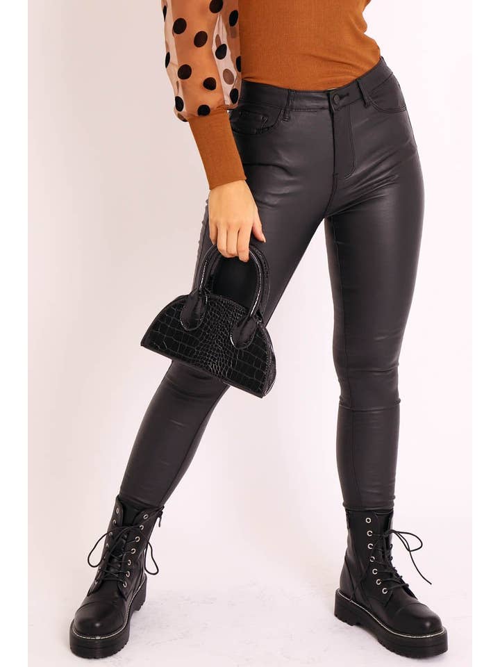 Negro Vaqueros pitillo negros con revestimiento de PU - Rachell de venta al por mayor en Faire3