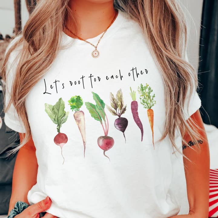 Par.tees by Party On! - Vendita all'ingrosso Maglietta serigrafata - Donna - Maglietta grafica con verdure del mercato degli agricoltori Let's Root Gardening6