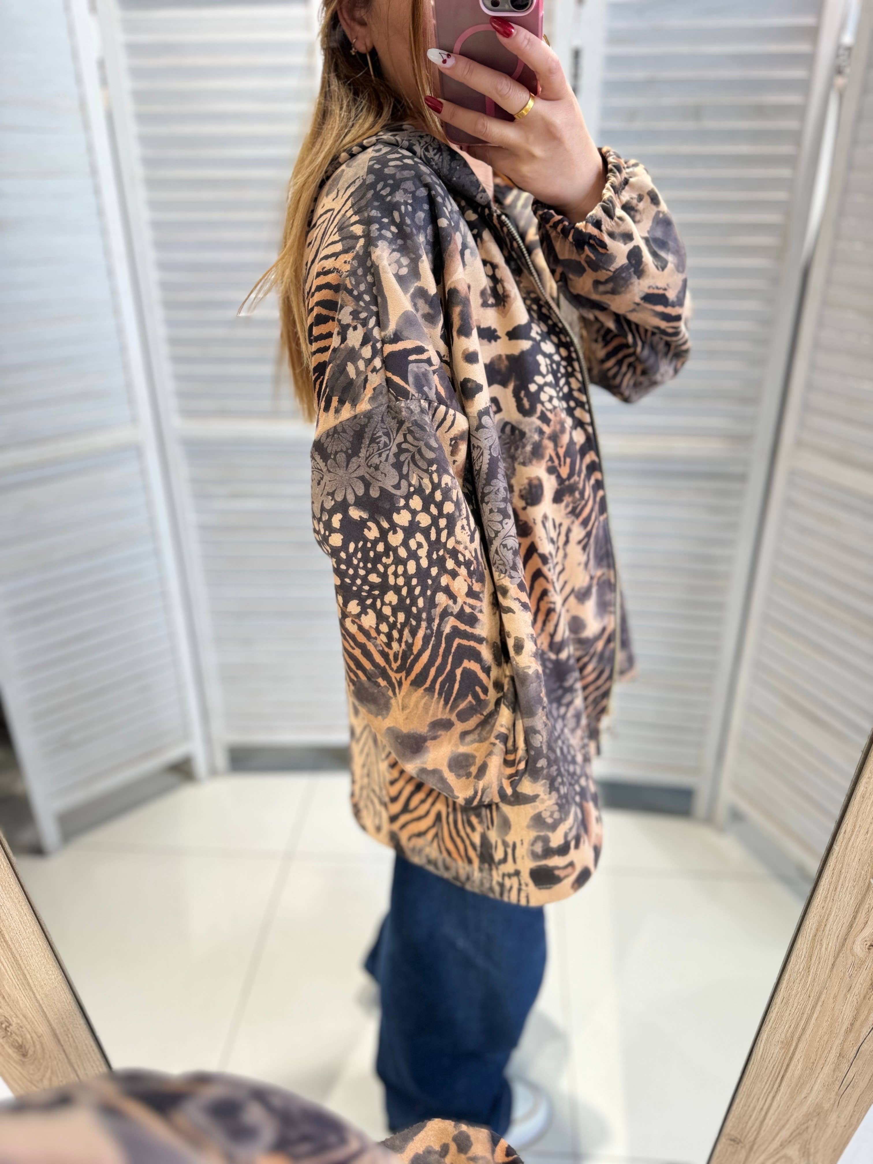 Beige Printed zip-up jacket with long sleeves for wholesale on Faire2