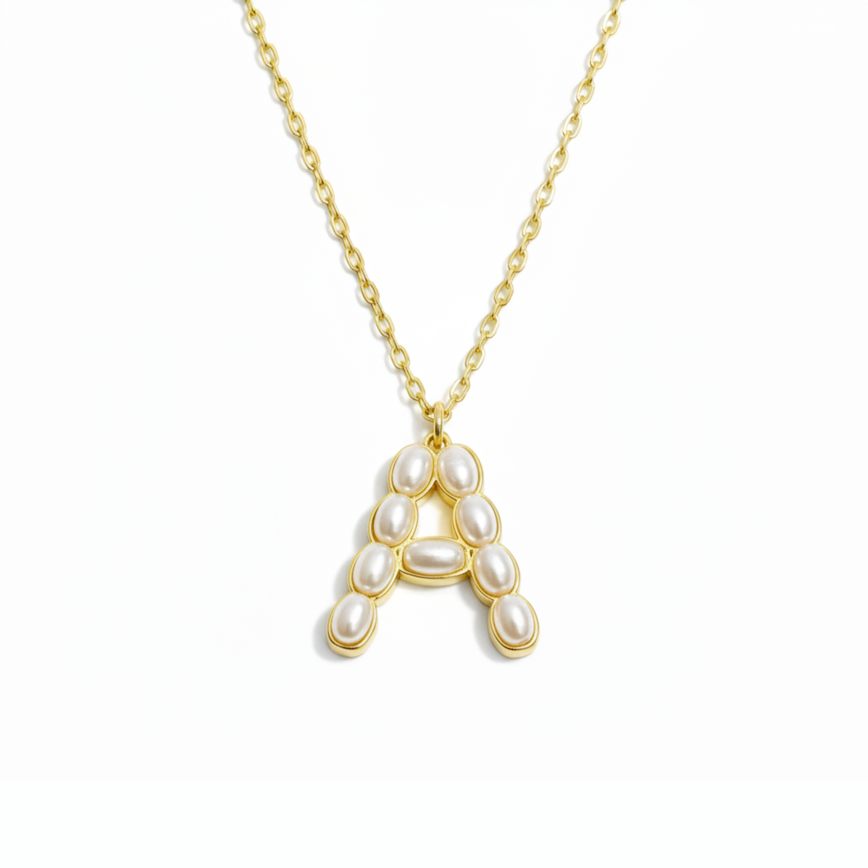 Ellison+Young - Wholesale Halskettinghanger - Parelmozaïek Initiaal Hanger Ketting0