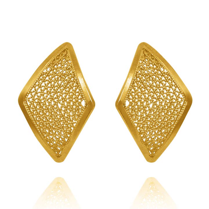 TAMMY GOLD SMALL STUD EARRINGS FILIGREE for wholesale by Olmox - Fine Filigree Jewelry