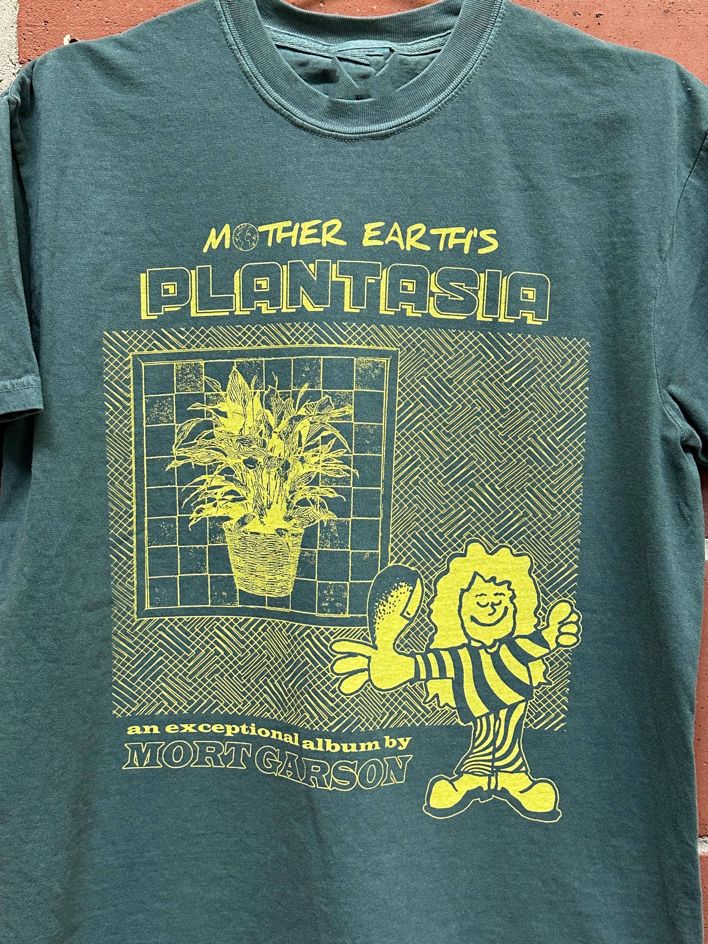 CVH DREAMY LTD – wholesale T-shirt (graphic) – unisex – Mother Earth's Plantasia Shirt, Plantania Fan Club Shirt 1