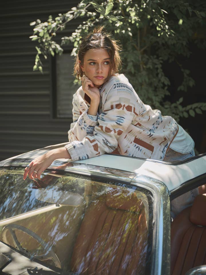 MARRONE 36246J - Giacca western a contrasto in jacquard azteco in vendita all'ingrosso su Faire
