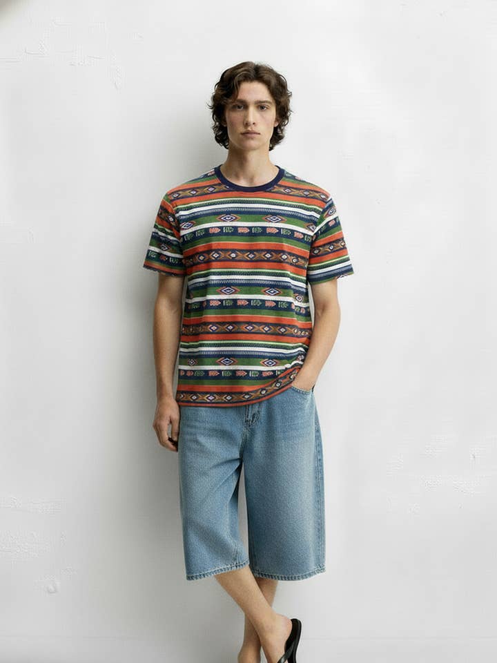 Camiseta masculina com estampa asteca Hawks Bay por atacado de Hawk's Bay