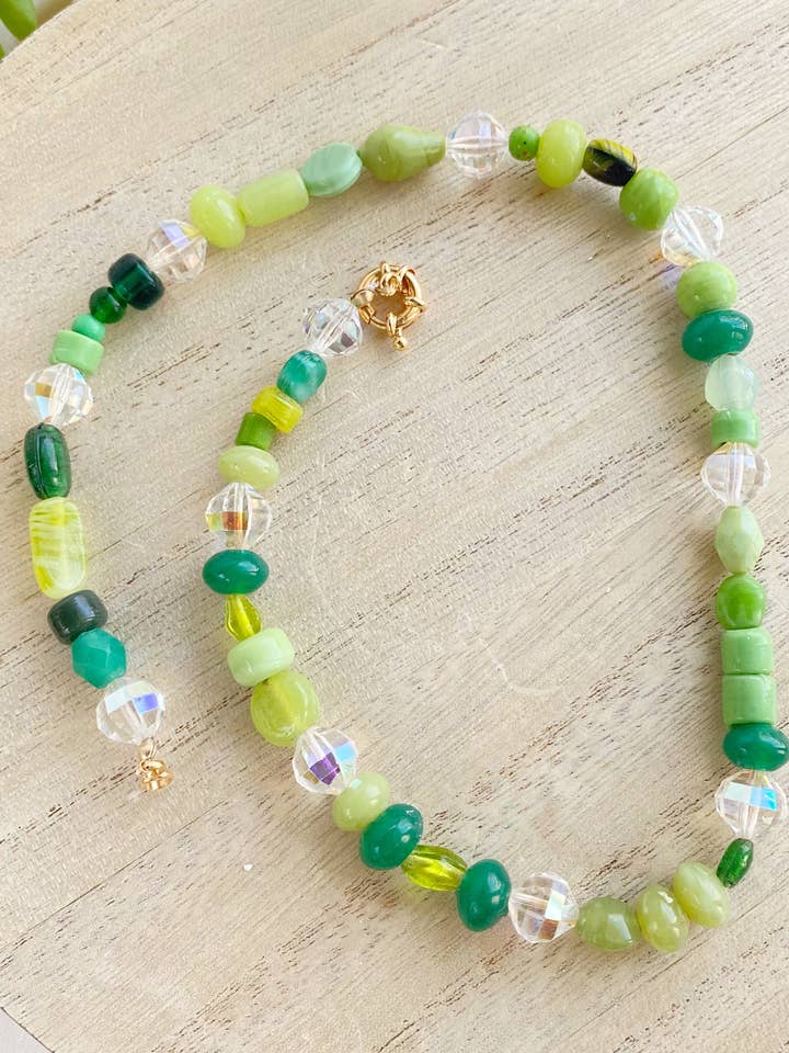 Grönt Vintage pärlhalsband, hållbara smycken för wholesale av Glitter and Glow Co