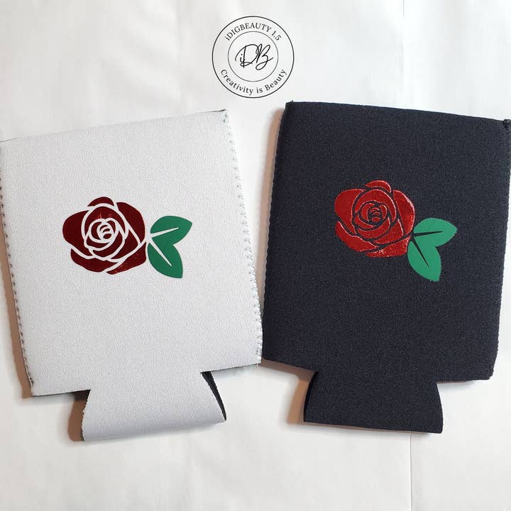 Red Rose Koozie | Rose | Coozie | Copribevande | PERSONALIZZATO per la vendita all'ingrosso da parte di iDigBeauty1.5