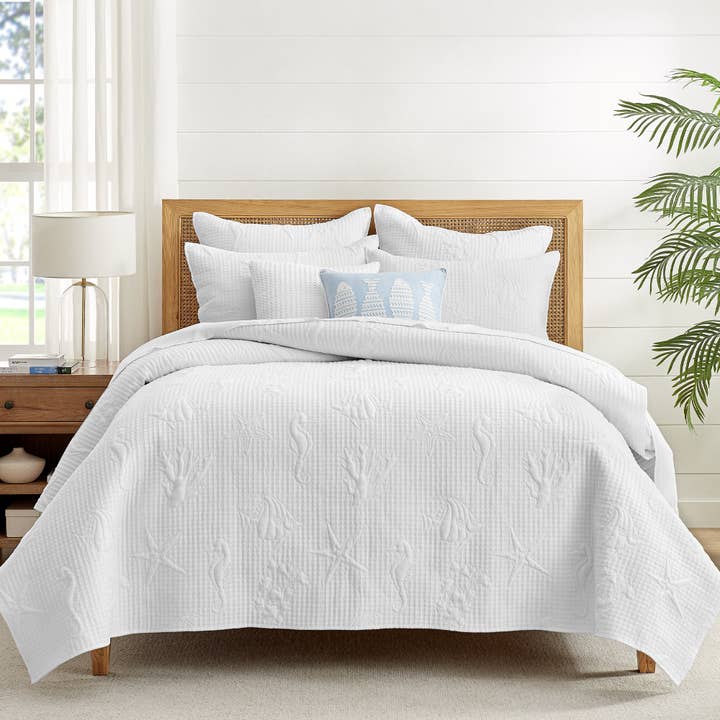 White Cross Stitch Sea Quilt Set for wholesale on Faire