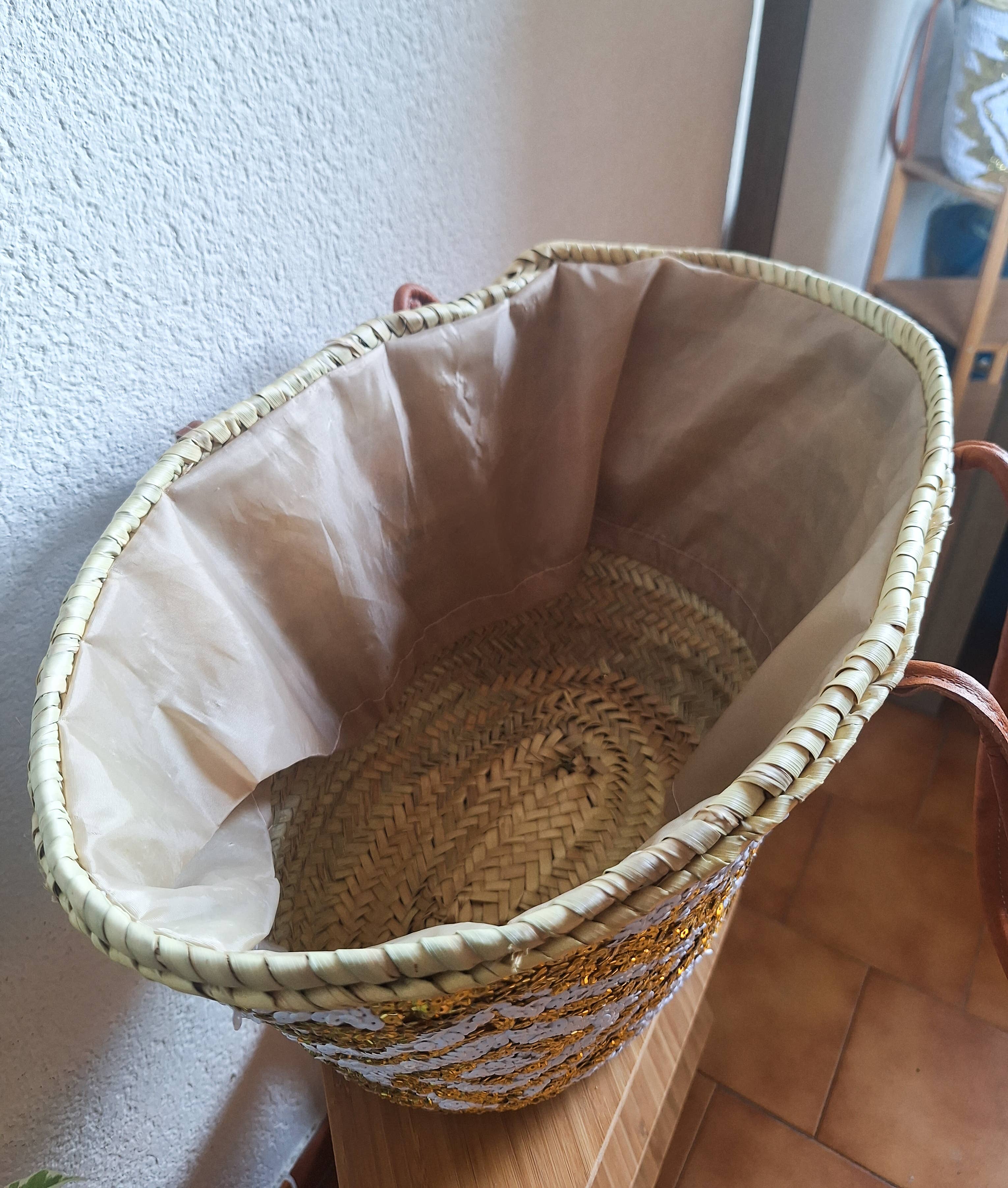 LeBazare – wholesale Beach bag – Straw tote bag embroidered with white and gold sequins8