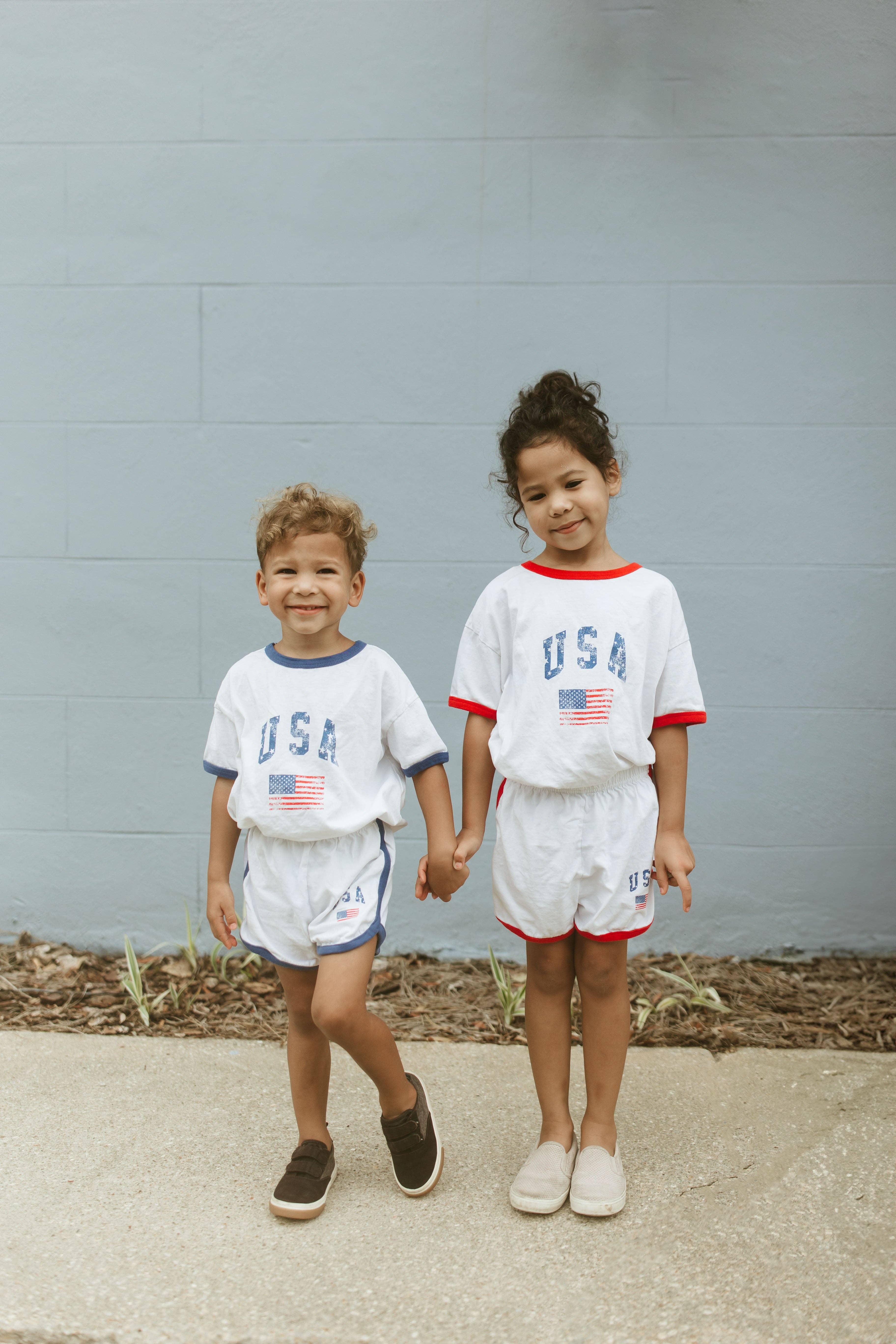 At Noon - Wholesale Top en short set - Kinderen - [At Noon Original Design] Kinderen Vintage Print USA Ringer T-shirt en Shorts Set (8m-7j) - 3 Kleuren12