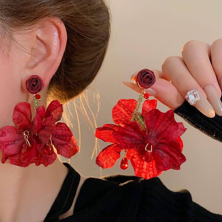 Boucles d'oreilles pendantes cœur rouge pour la vente par MoodGold