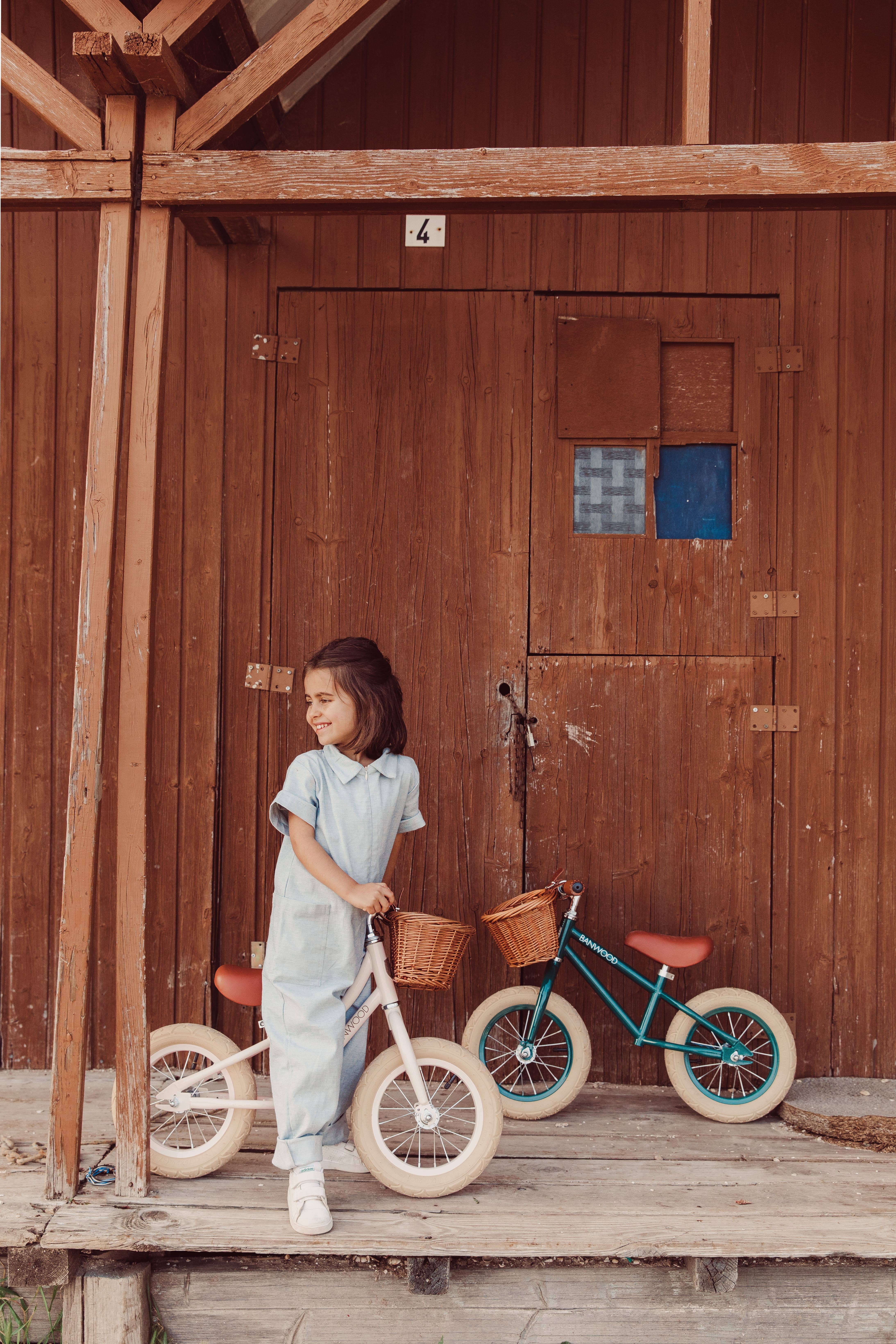 Banwood SL Europe - Wholesale Bike/Scooter - Kids - BANWOOD BALANCE BIKE FIRST GO VINTAGE - CREAM1